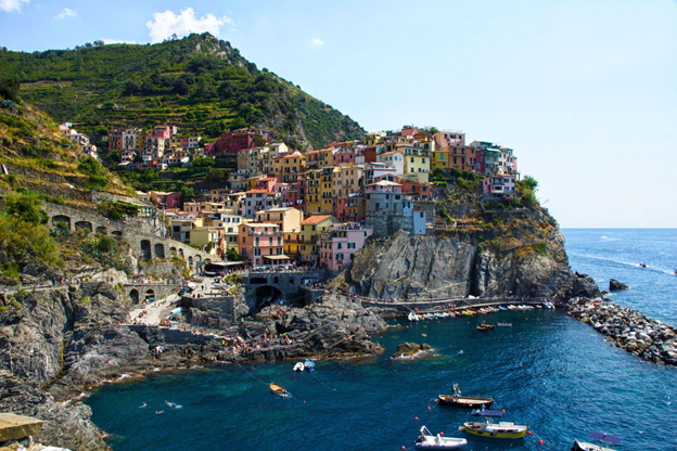 Photo of Manarola, Italy by  Ananthan Loggi