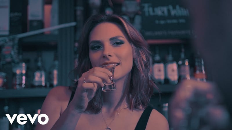 Thekenmädchen - Versengold