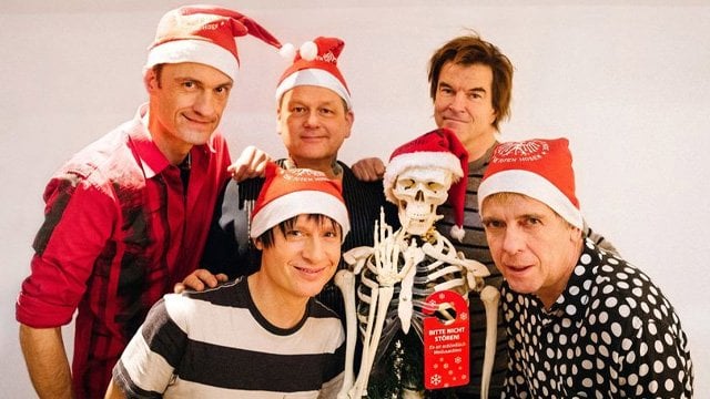 Weihnachtsmann vom Dach